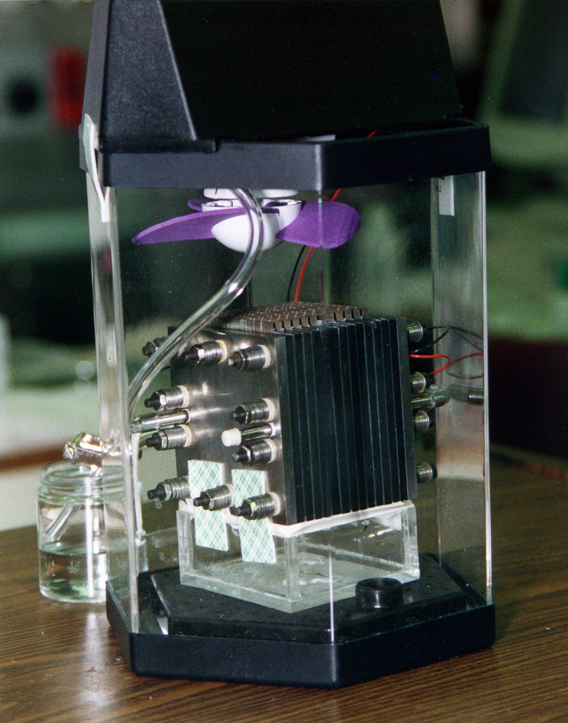 NASA fuel cell demonstration unit