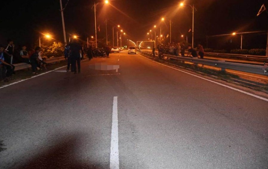 Sultan Mahmud Bridge in Terengganu where a woman was fatally struck by a car