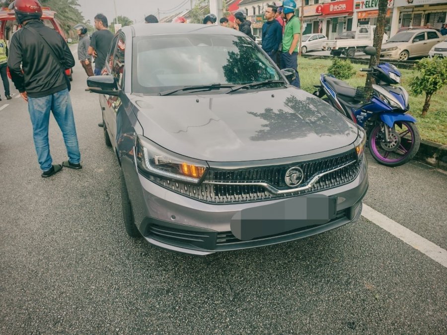 Fatal motorcycle accident in Tambun, Ipoh involving 3 students