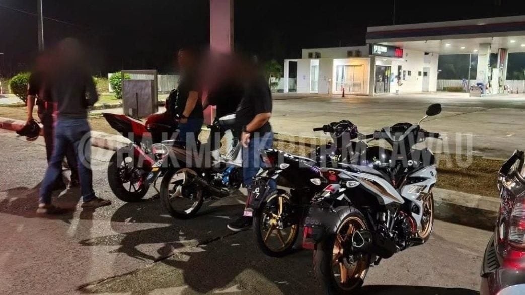 斗湖警方深夜取缔摩托车行动